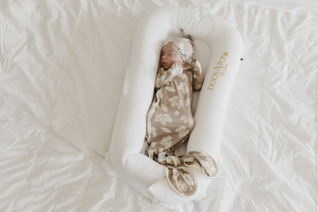 Oak Newborn Knotted Gown