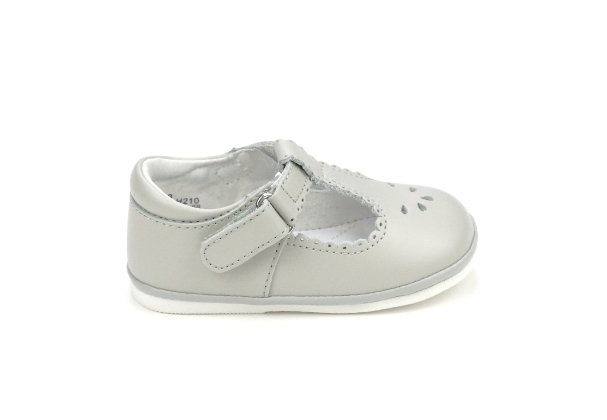 Gray Dottie Scalloped Perf MJ