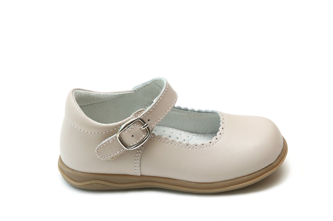 Almond Chloe Classic Scalloped Leather Mary Jane