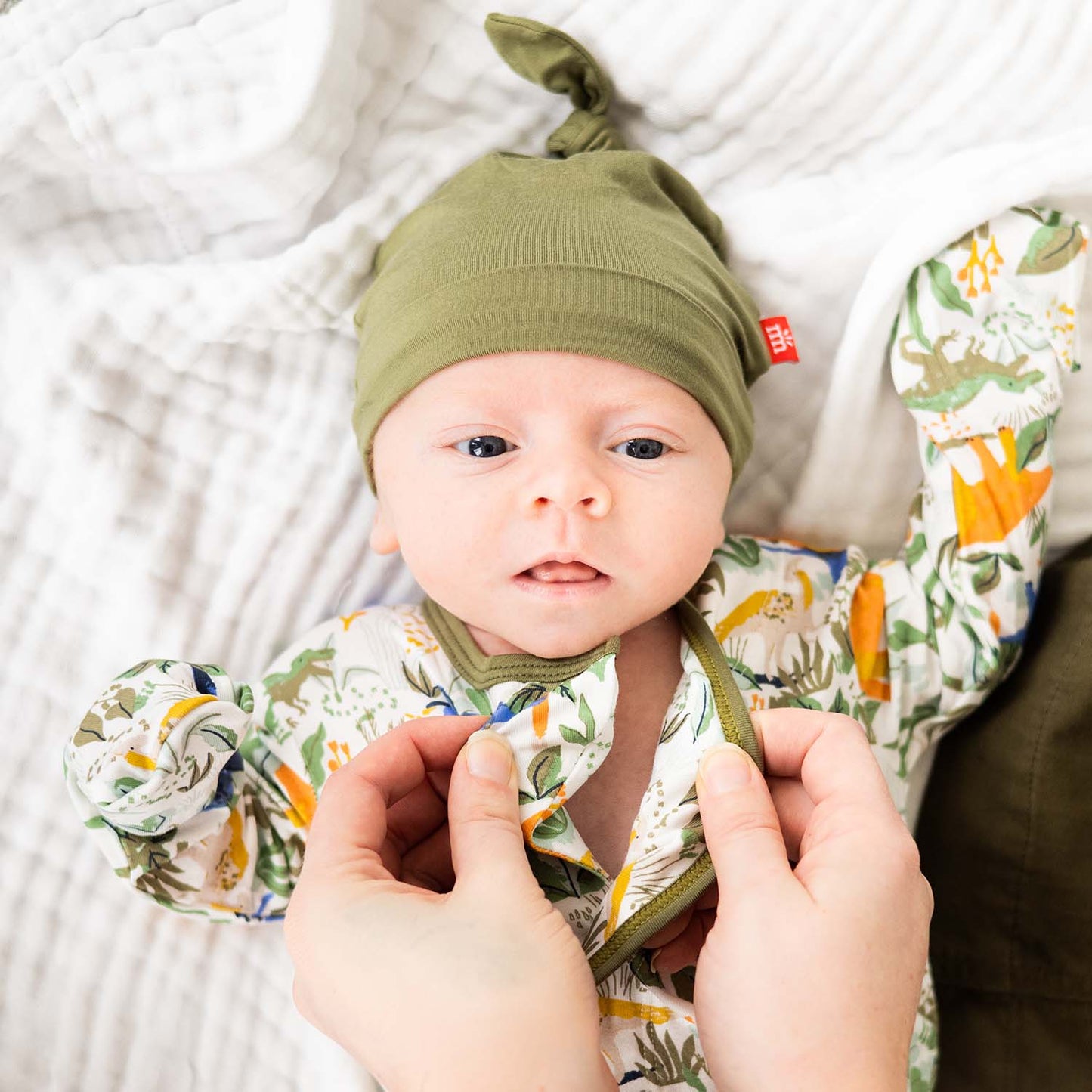 Raptor Round Your Finger Modal Magnetic Gown & Hat